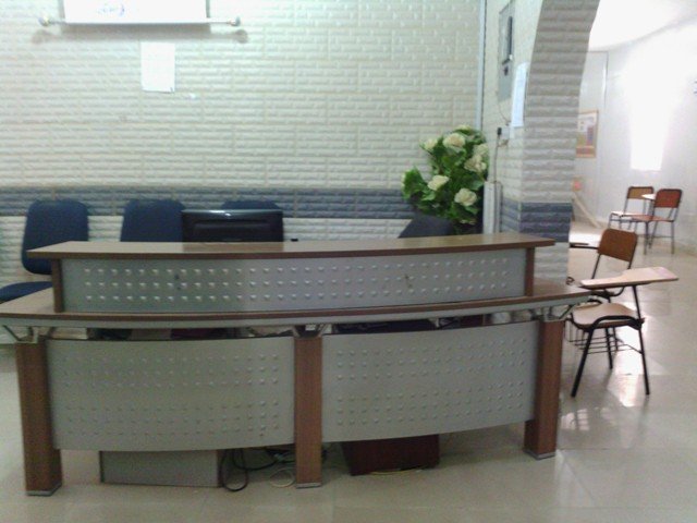 صور من القاعات والمعامل