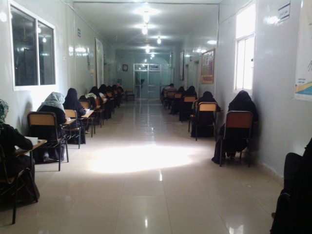 صور من القاعات والمعامل